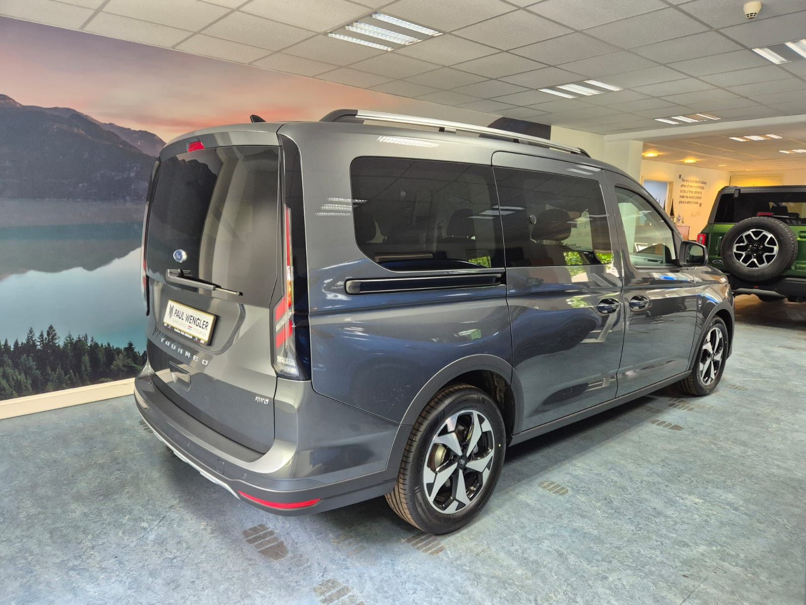 Ford Grand Tourneo Active 2.0 Ecoblue 122cv M6 AWD imagem 3