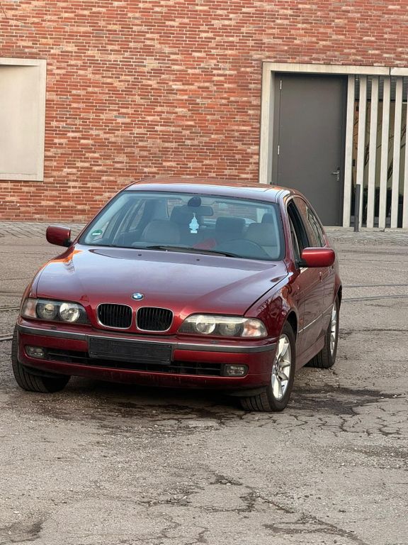 Image of BMW 523