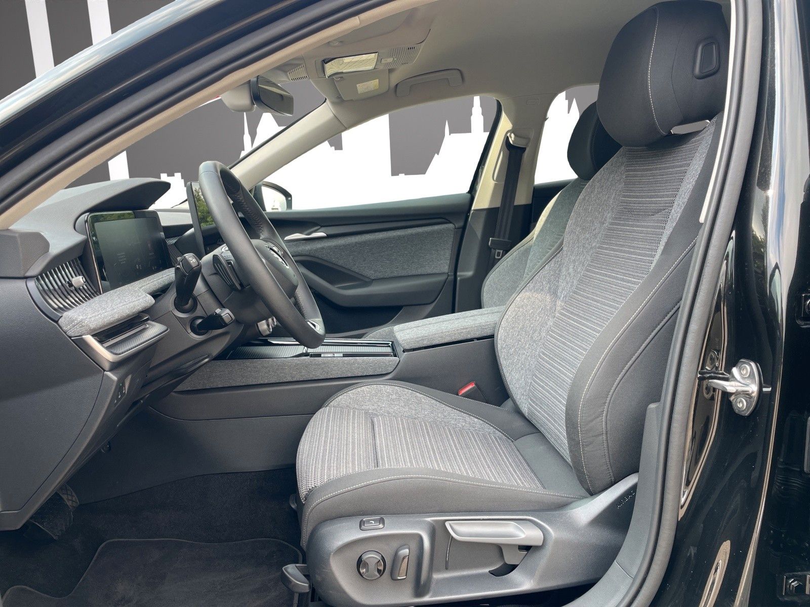 Fahrzeugabbildung SKODA Superb 1.5 TSI mHEV DSG Selection Combi