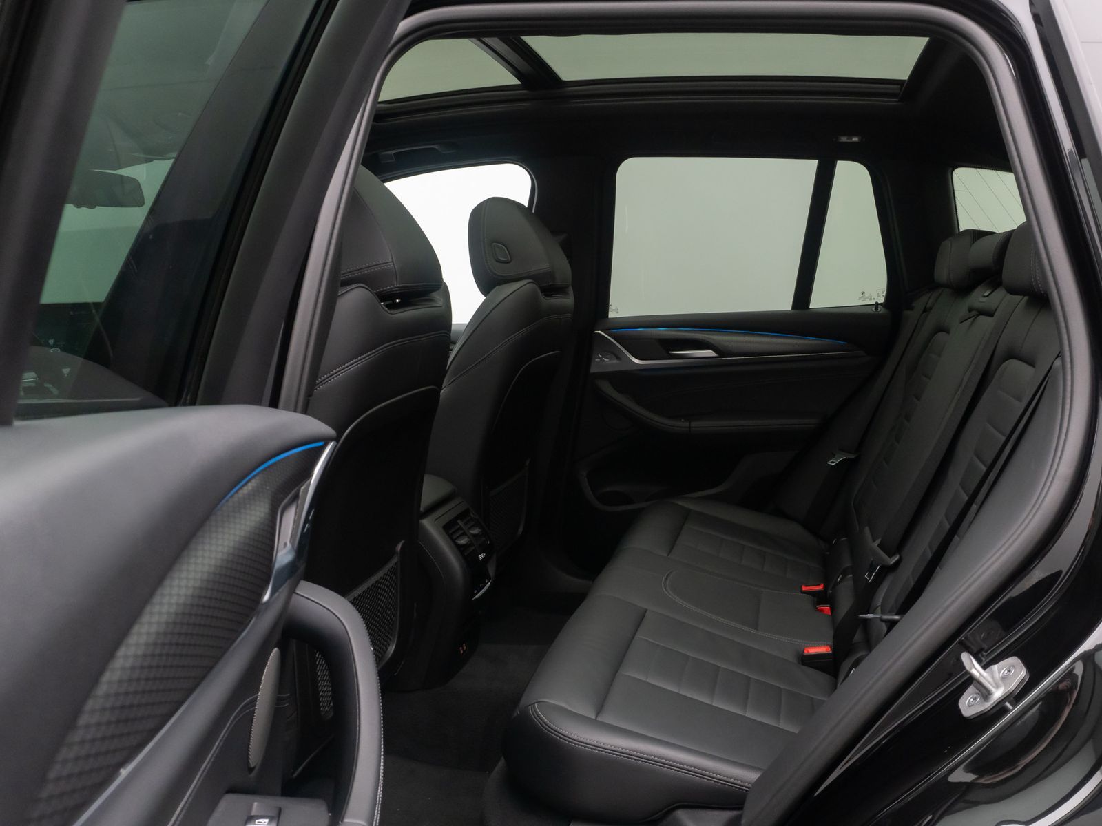 Fahrzeugabbildung BMW X3 xD30e M Sport 360&deg;HUD DAB H/K Panorama 19Zoll
