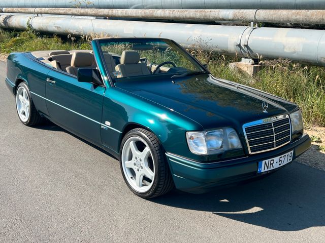 Mercedes-Benz E 320