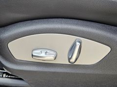 Fahrzeugabbildung Macan Luftfederung Navi Leder Memory Sitze Sound