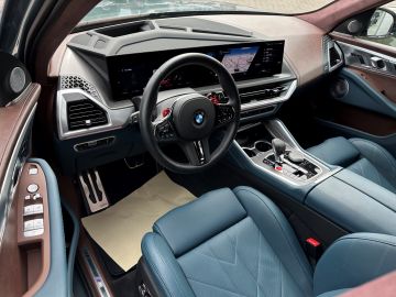BMW XM - 5