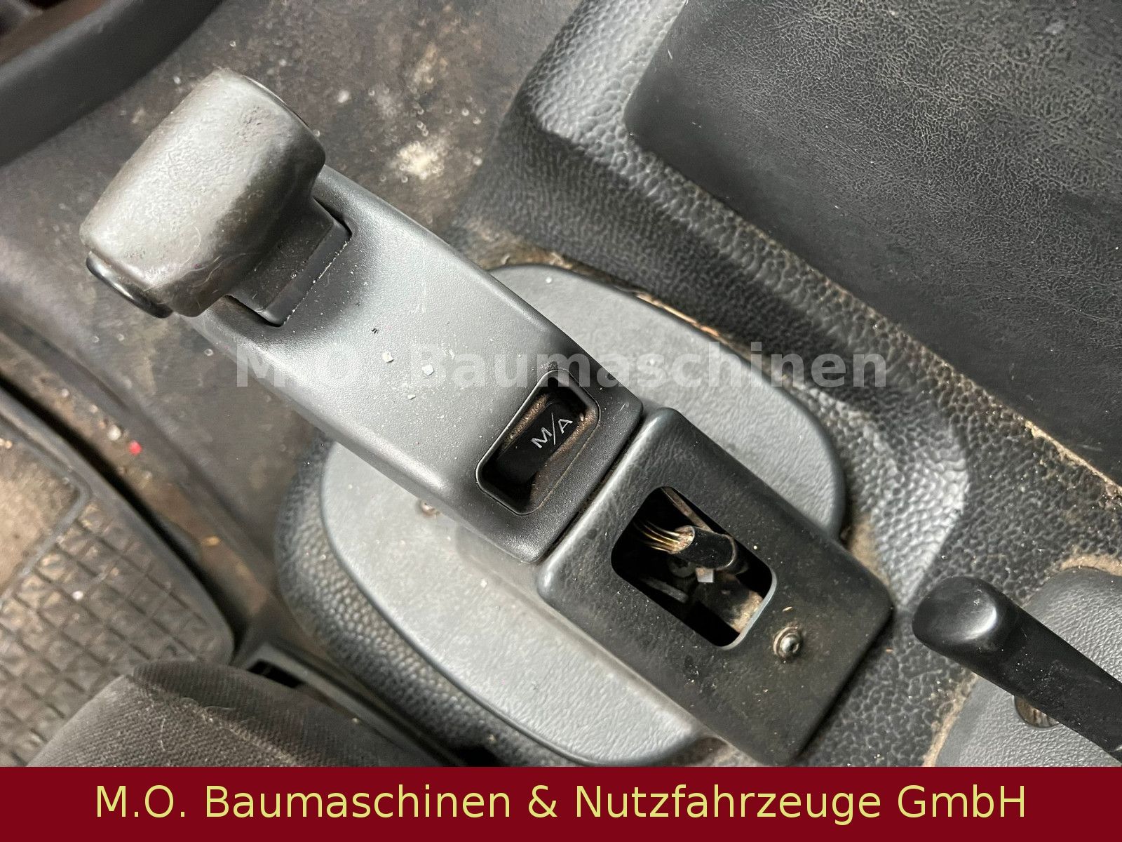 Fahrzeugabbildung Mercedes-Benz Atego 1222 / Euro 3 / 4x2 / Ladebühne MBB /