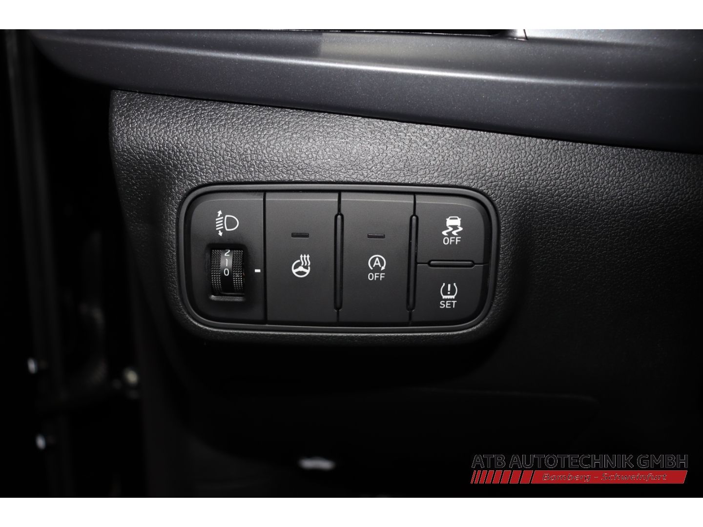 Fahrzeugabbildung Hyundai i20 Trend MY25 1.0 T-GDI 100 PS 7-DCT 2WD Lichtp