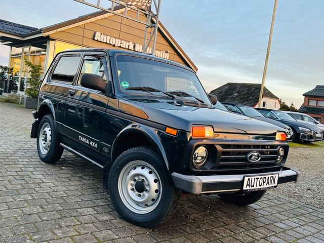 Lada Taiga  4x4 *LEDER*AHK*ALLRAD*