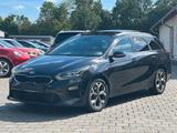 Kia cee'd SW Platinum PANO LEDER MEMORY JBL SHZ SBL - gebrauchte Kia cee'd Sportswagon aus dem Jahr 2018