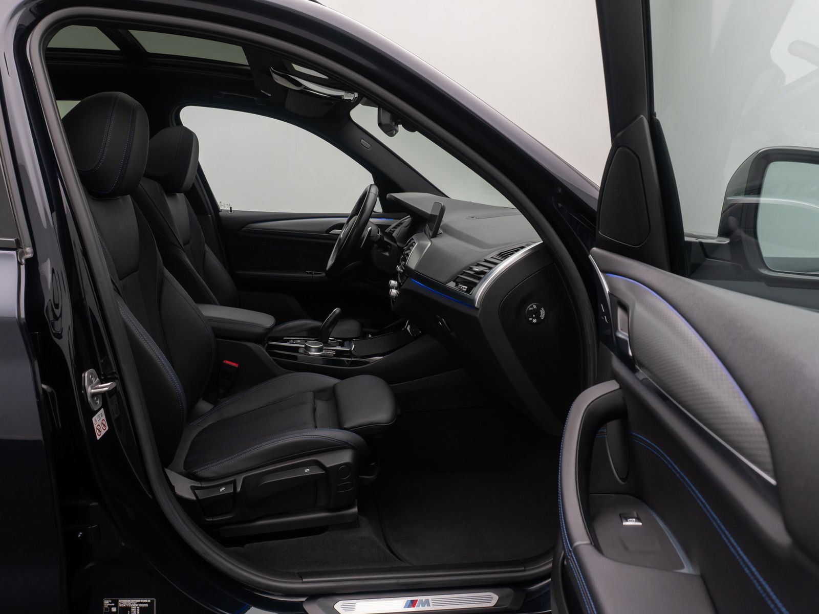 Fahrzeugabbildung BMW X3 xD30i M Sport DAB AHK Kamera Alarm HUD 20Zoll