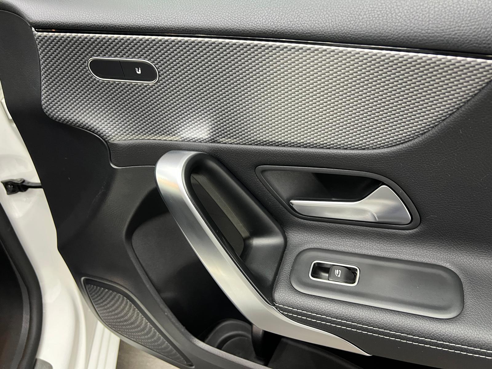 Mercedes-Benz A 250 4Matic Progressive AHK, LED, Premium Paket