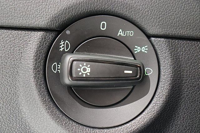 Octavia Combi 1.5 TSI Style ACC LEDER AHK NAVI L