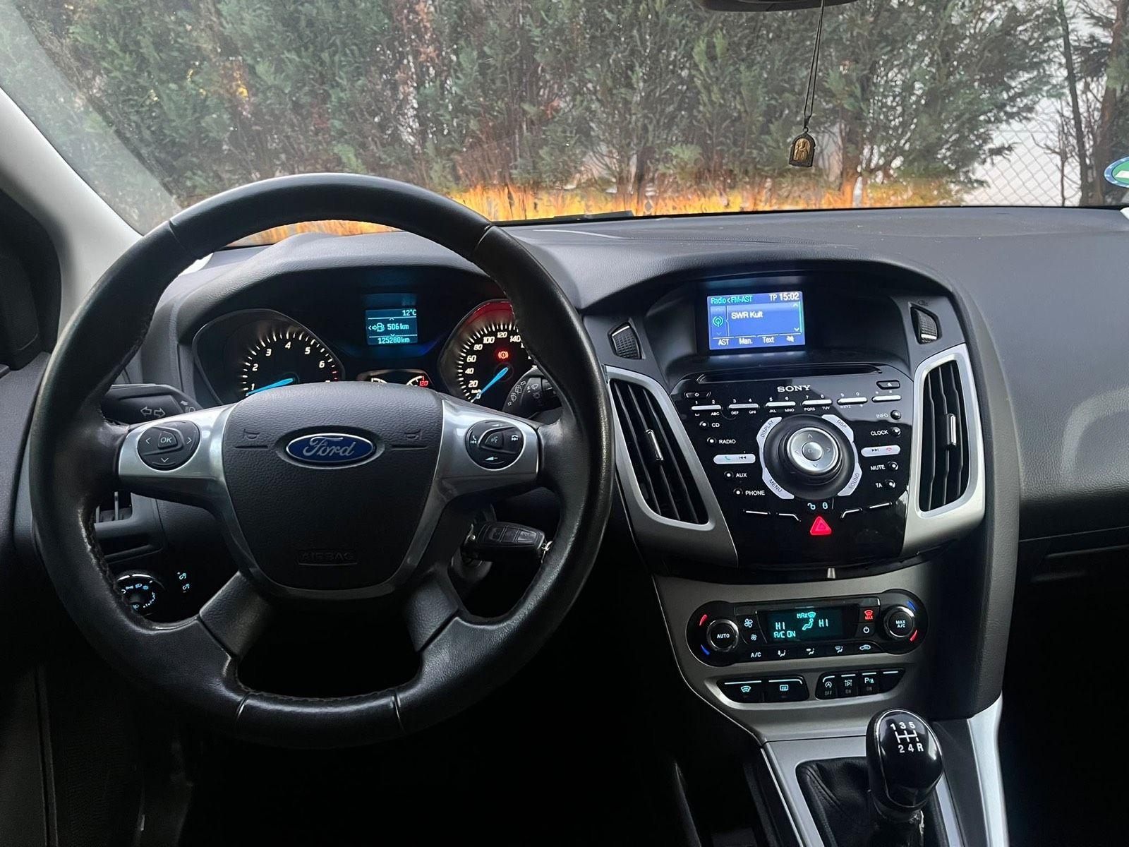 Ford Focus 2014 — photo 7