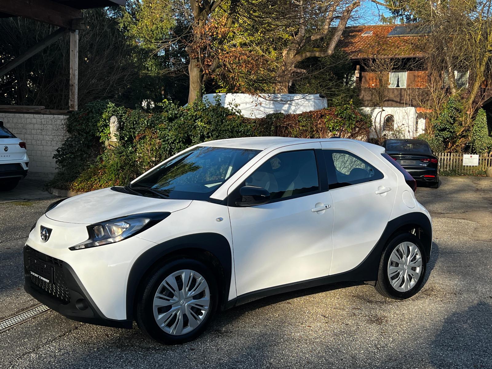 Toyota Aygo X Aut.Business Edition unffrei Hagelschaden