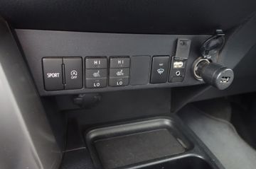 Toyota RAV 4 - 11
