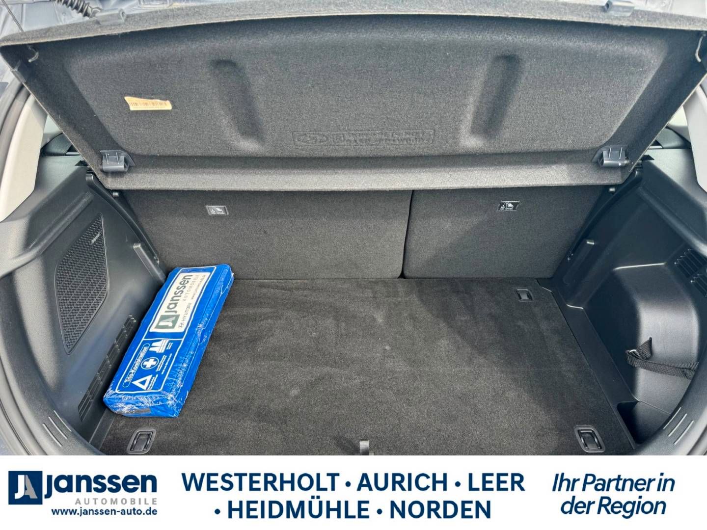 Fahrzeugabbildung Hyundai i20 Trend, Lichtpaket, Bose Soundpaket/Navi/PDC