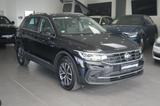 Volkswagen Tiguan Life+NAVI+KAMERA+KEYLESS GO+TOTWINKEL+PDC