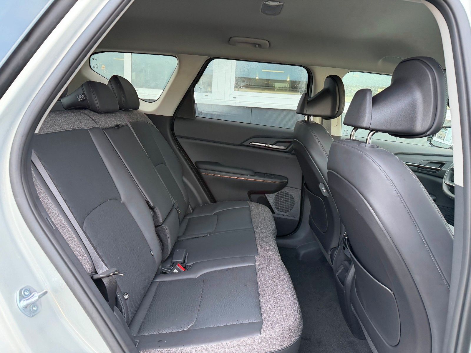 Fahrzeugabbildung Kia EV5 Earth DRIVE SOUND LED