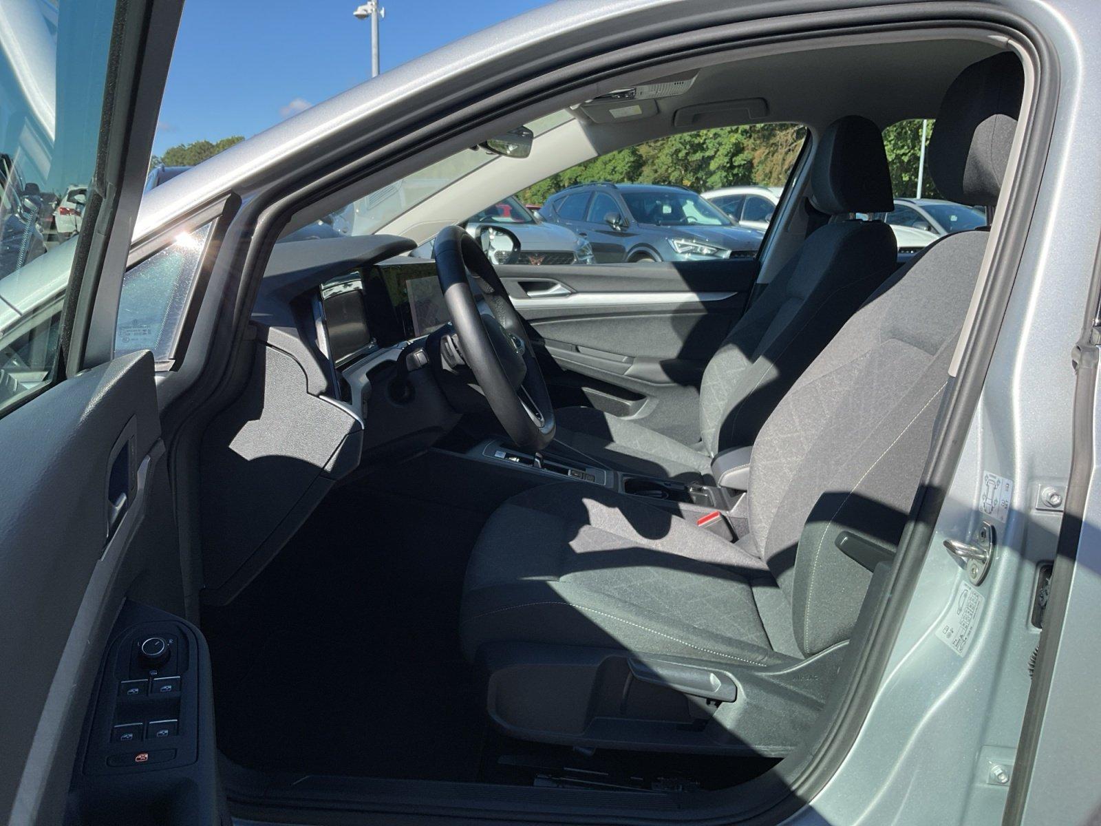 Volkswagen Golf VIII Variant 1.5 eTSI Life DSG LED NAVI SHZ, миниатюра 6