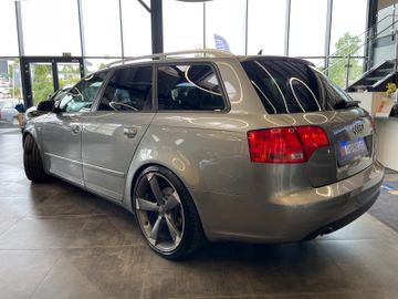 Audi A4 Avant 3.0 TDI quattro *NAVI*BI-XENON*TEMPOMAT