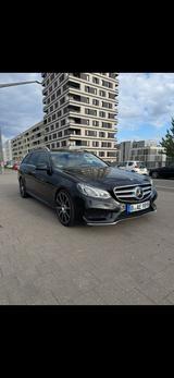 Mercedes-Benz E350 CDI T AMG Pano Designo Massage 360Grad  
