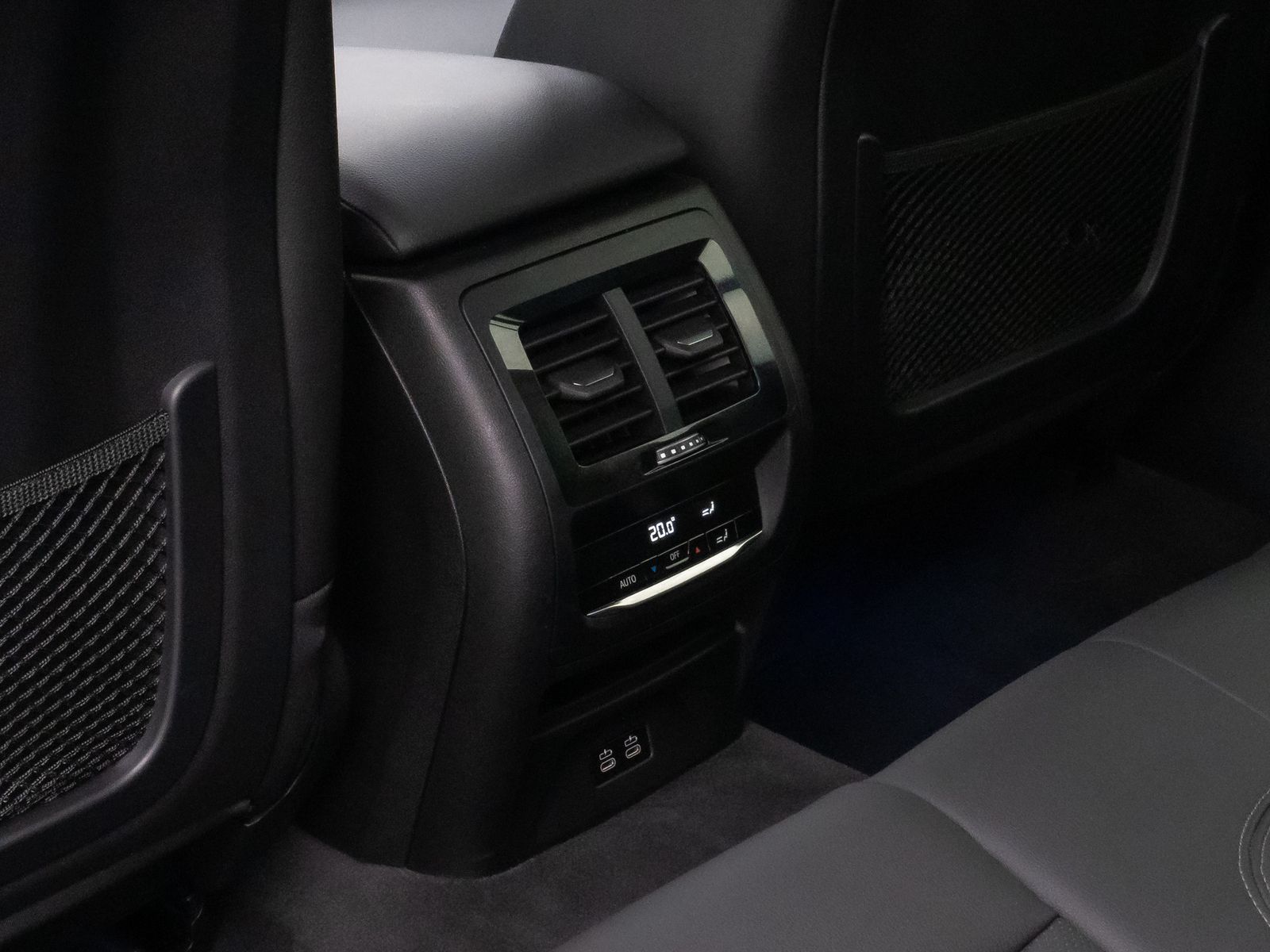 Fahrzeugabbildung BMW X3 xD20i M Sport Kamera DAB H/K AHK Alarm 20Zoll