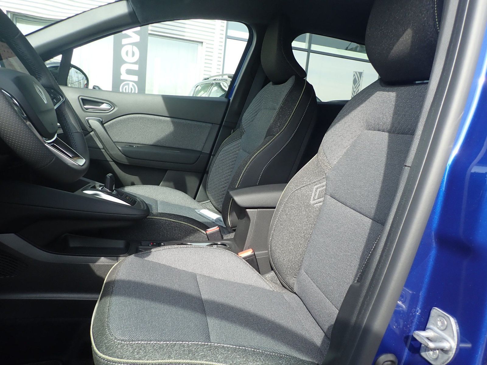 Fahrzeugabbildung Renault Captur Techno Mild Hybrid 140 EDC