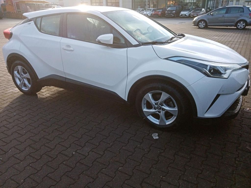 Image of Toyota C-HR