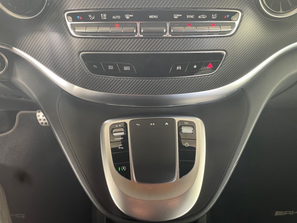 Fahrzeugabbildung Mercedes-Benz V 300 ED/L AMG 7 Sitze AIRMATIC 2,5t AHK SOUND