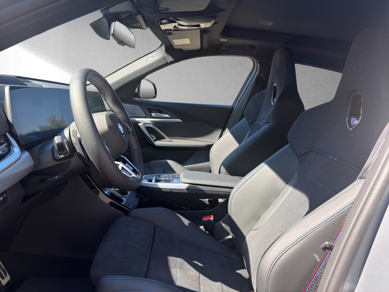BMW iX2 - Bild 9
