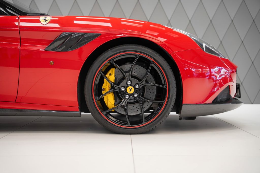 California T RED / BLACK NOVITEC - Bild 7