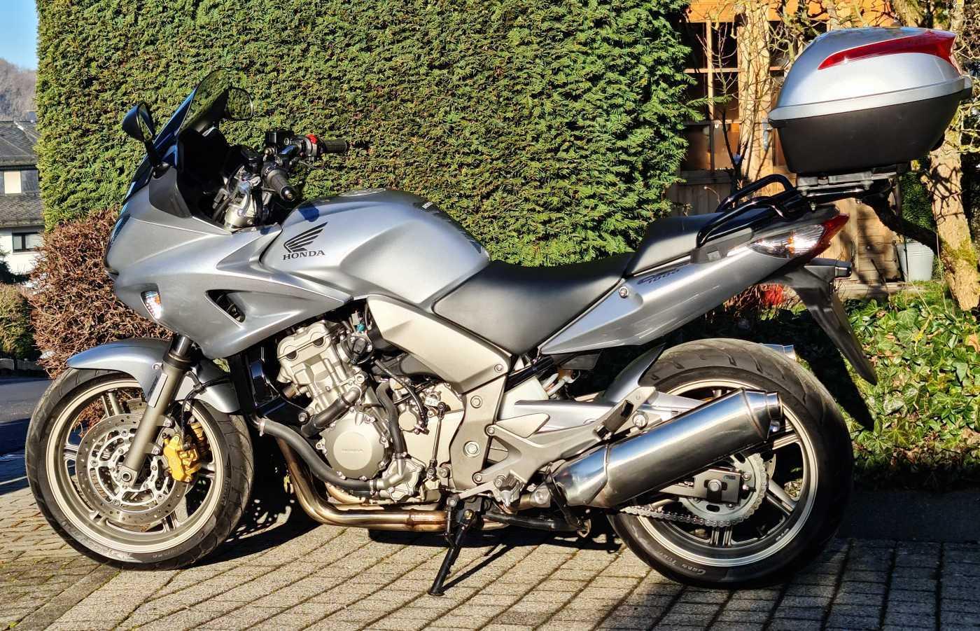 Honda CBF 1000 silber 6.100 km