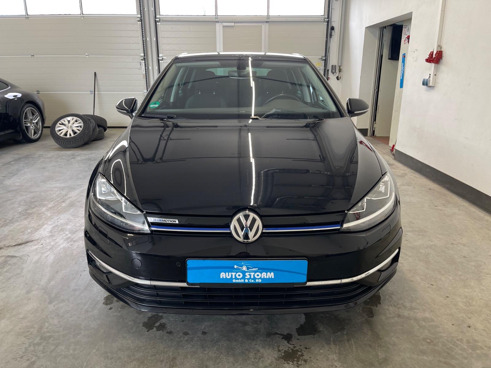 Volkswagen Golf VII 1.5 TSI BlueMotion Join*PDC*NAVI*SHZ*1-