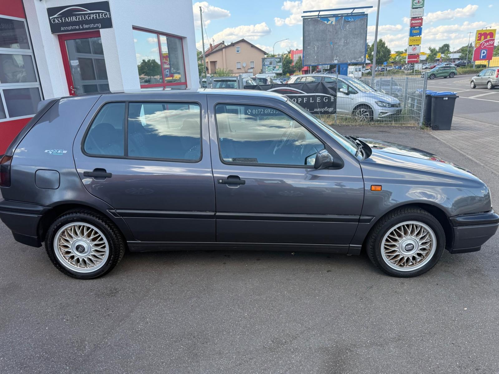 Volkswagen Golf 2.0 Avenue Klima Automatiek ERSTE HAND