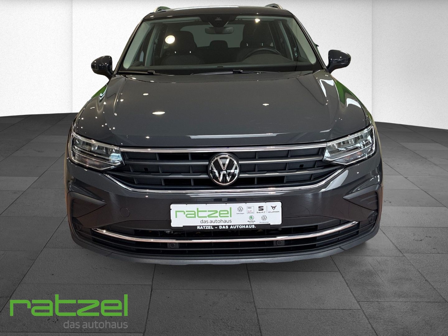 Fahrzeugabbildung Volkswagen Tiguan 1.5 TSI Life Navi Sitzhzg. LED ACC Light/