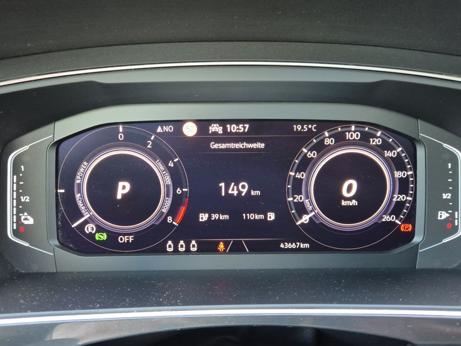 Fahrzeugabbildung Volkswagen Tiguan eHybrid Life DSG Matrix AHK Navi AID ACC