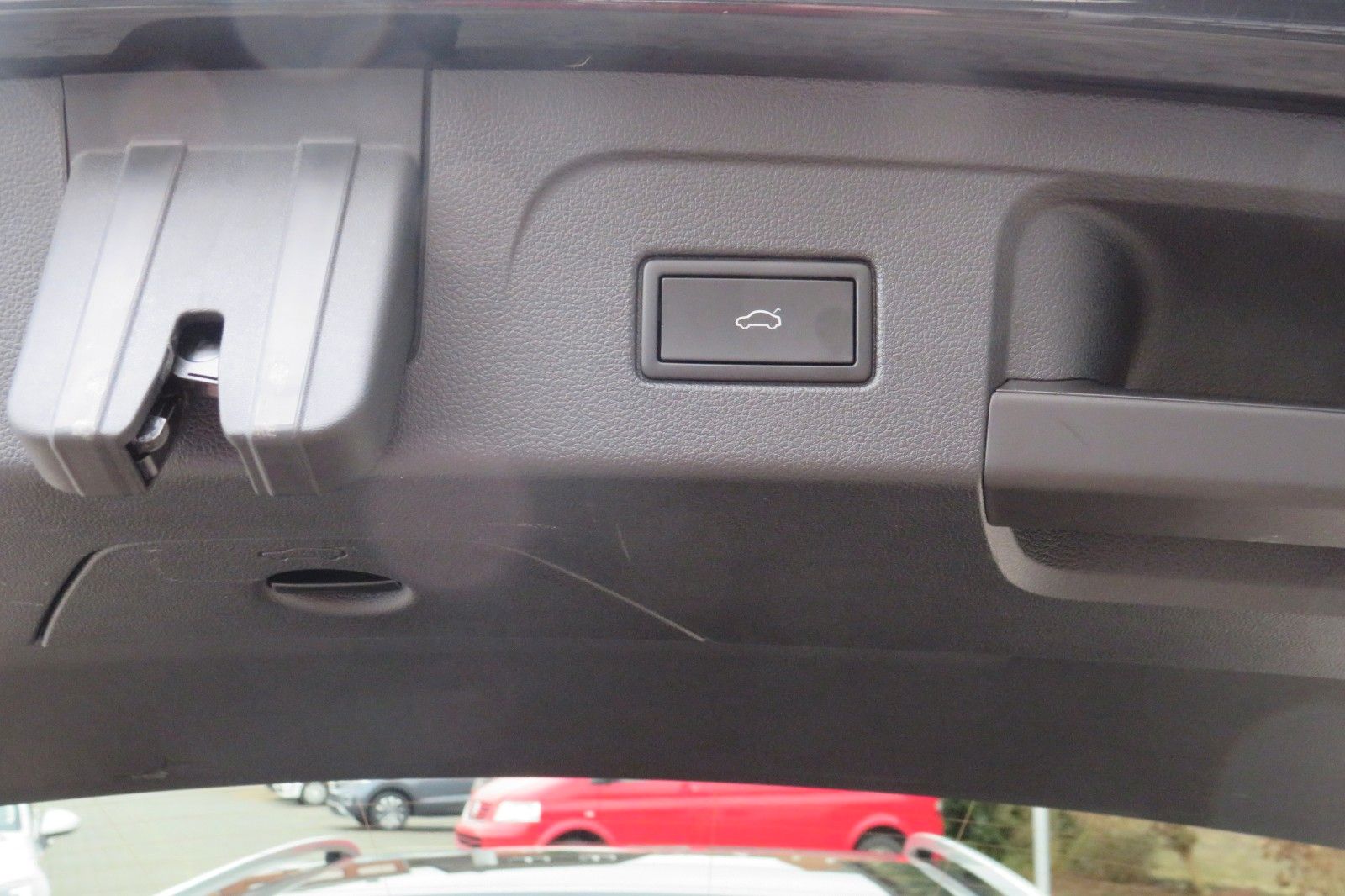 Fahrzeugabbildung Volkswagen Touran Comfort DSG AHK 7-SITZE KAMERA LED 1.H