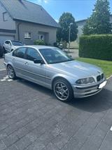BMW 323i - - BMW 323 aus 1999: 323i