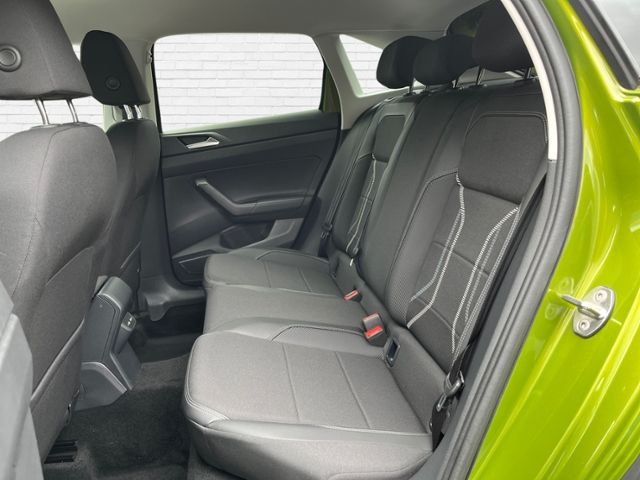 Fahrzeugabbildung Volkswagen Taigo Style 1.0 TSI KLIMA LED NAVI LEDER ALU