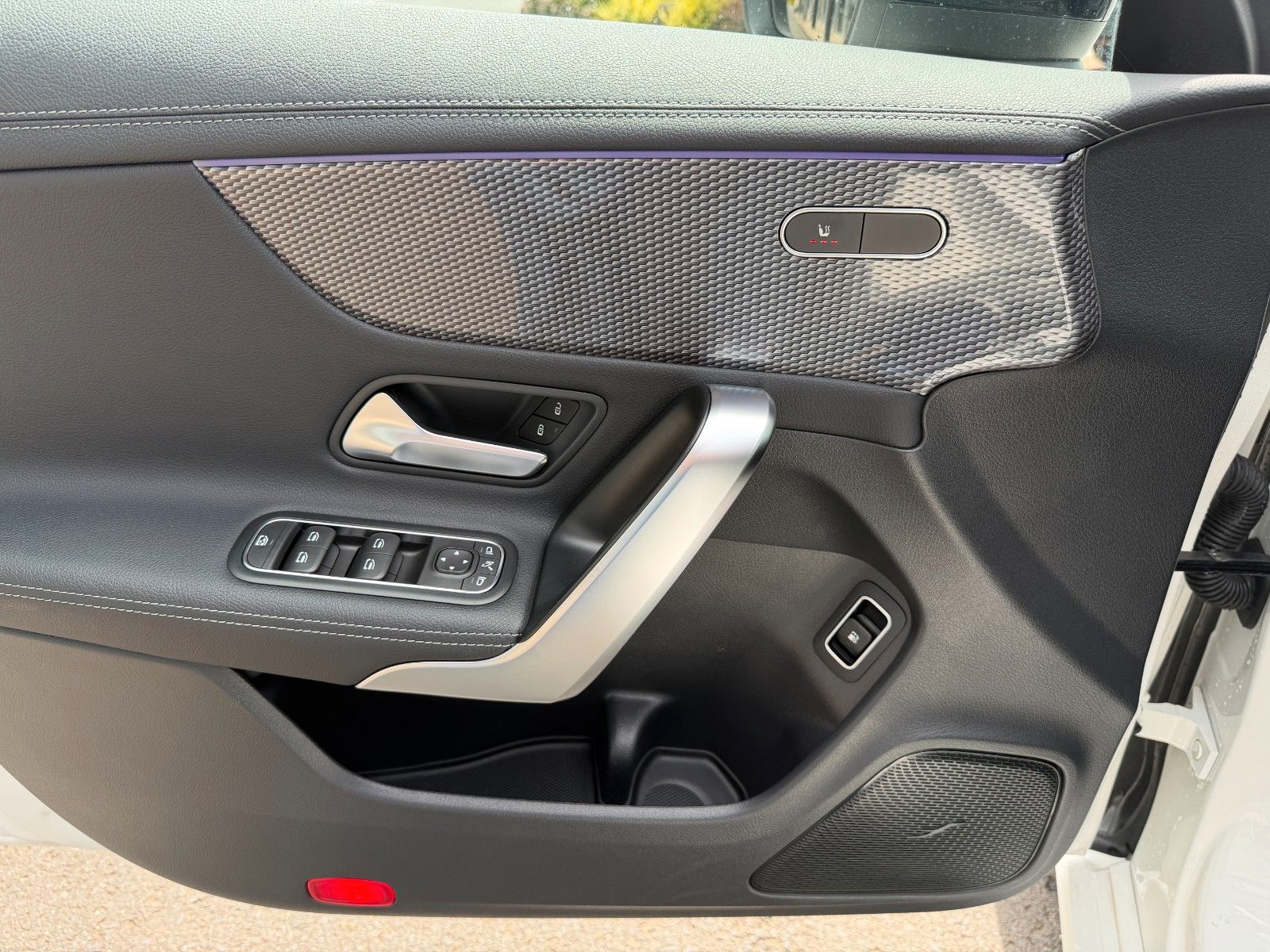 Fahrzeugabbildung Mercedes-Benz CLA 250 e Progressive Night+Distr+R-Kamera+Ambie