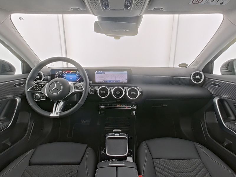 Fahrzeugabbildung Mercedes-Benz A 180 Progressive*KAMERA*LED*SPURHALTE*