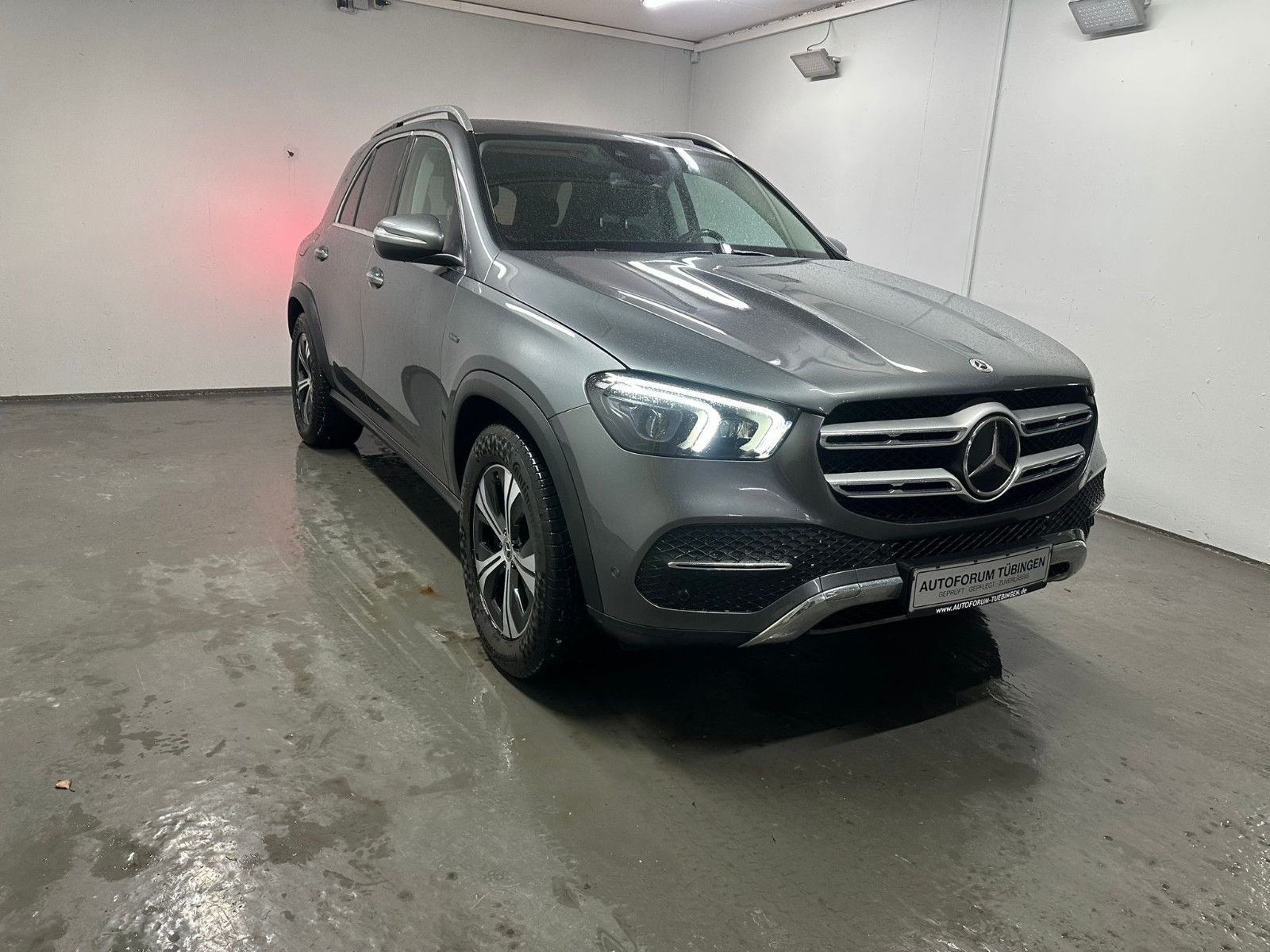 Fahrzeugabbildung Mercedes-Benz GLE 350e 4MATIC *LUXURY*AHK*KEYLESS*SITZKLIMA*