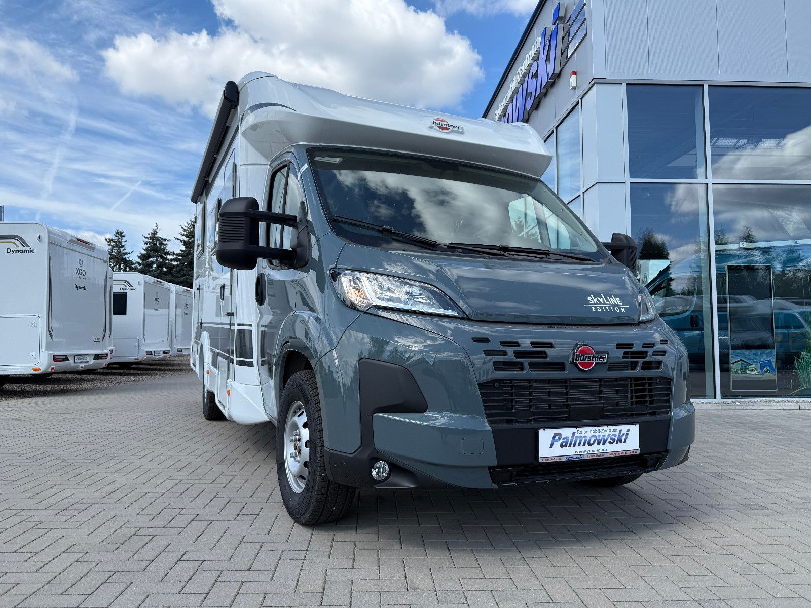 Fahrzeugabbildung Bürstner Lyseo Time Skyline Edition 690G Summer Sale
