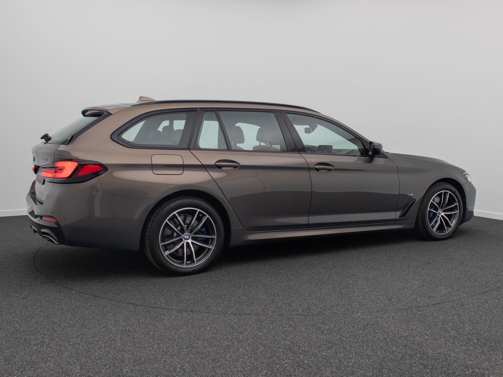 Fahrzeugabbildung BMW 530e M Sport 360°Laser HUD DAB Panorama H/K 18"