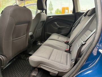 Ford Kuga - 8