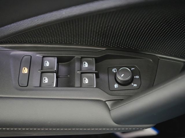 Tiguan R-LINE TSI DSG 4MOTION+AHK+MATRIX LED+NAV
