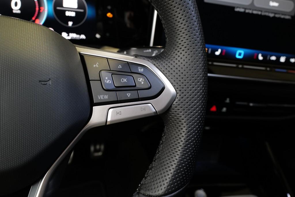 Volkswagen Golf VIII 1.5TSI R-Line Black Style AHK Pano 360, миниатюра 21