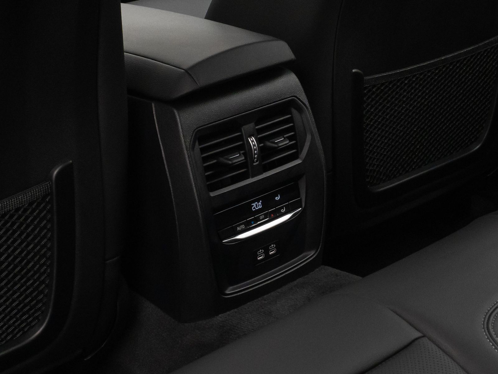 Fahrzeugabbildung BMW 318d DAB Leder PDC Geschwindigkeitsreg Sport LED