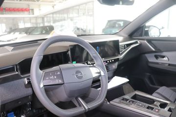Fotografie 5 des Opel Grandland (X) Grandland 1.2 DI Hybrid 48 V Automatik GS AHK
