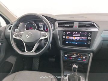 Volkswagen Tiguan - 10