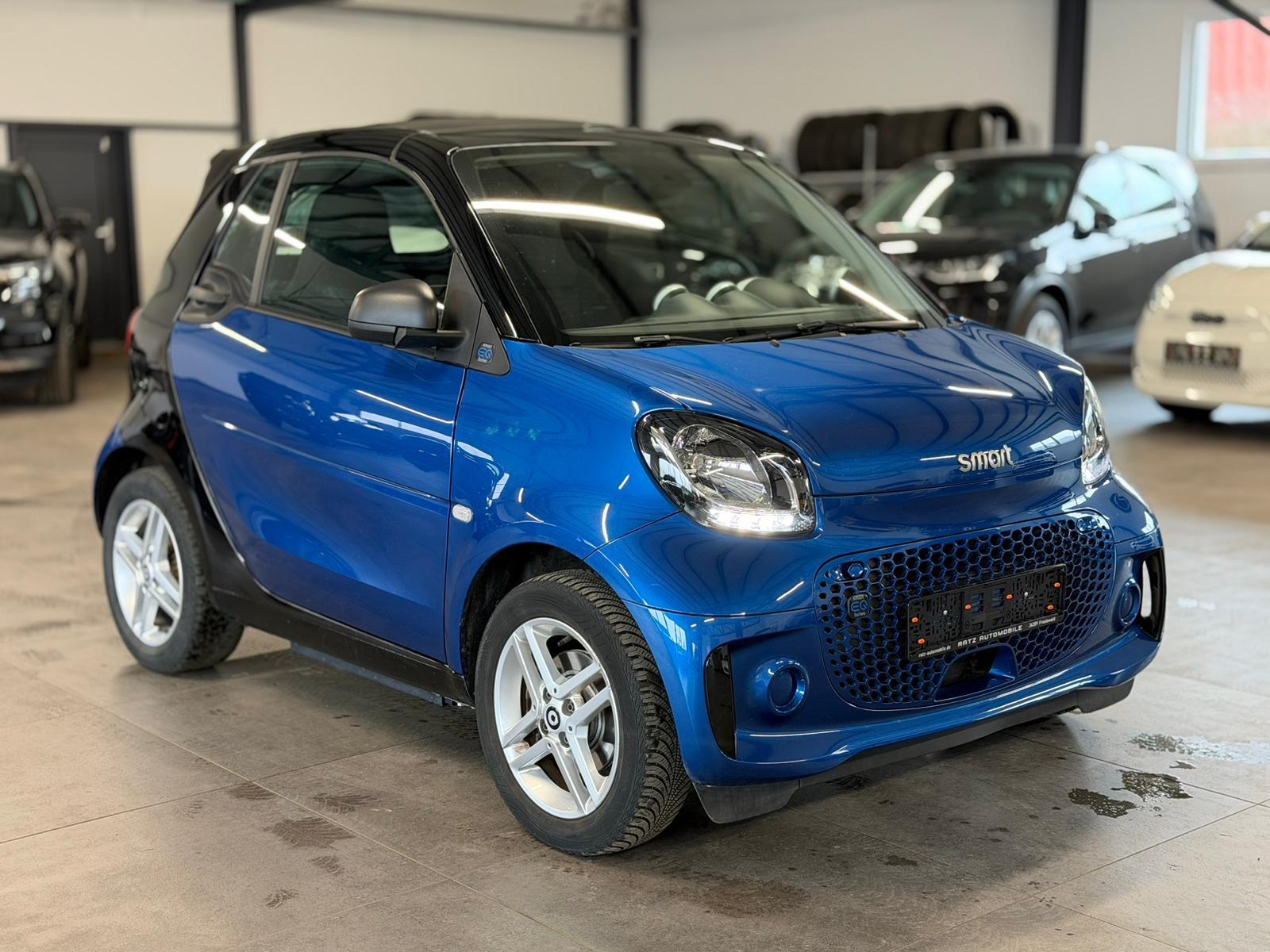 Smart fortwo electric drive EQ LM-FELGE+KLIMA+SHZ+TEMP