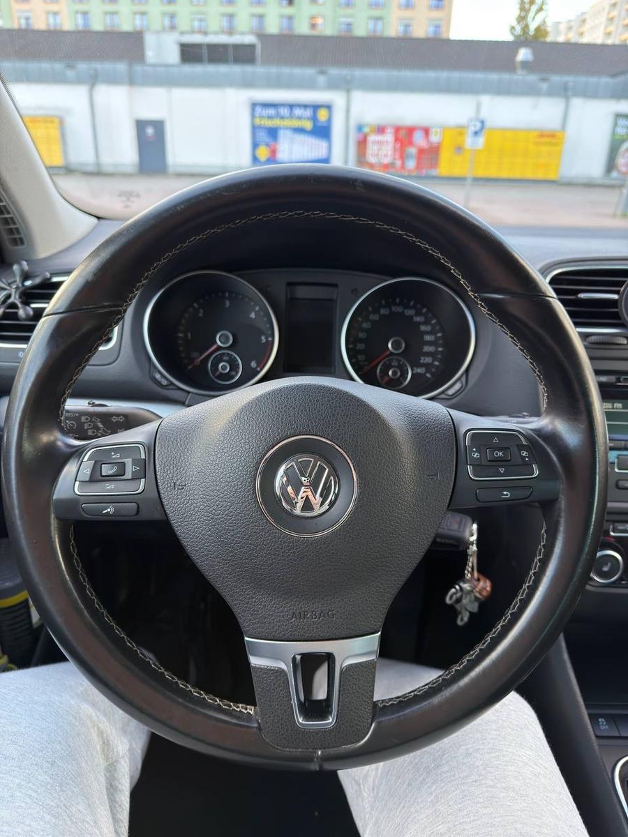 Volkswagen Golf 2012 — photo 8